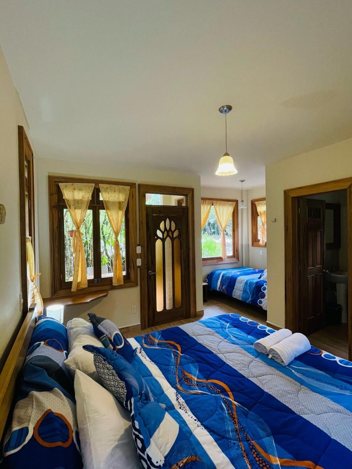 Casa Del Rio En Mindo Bed & Breakfast Exterior photo