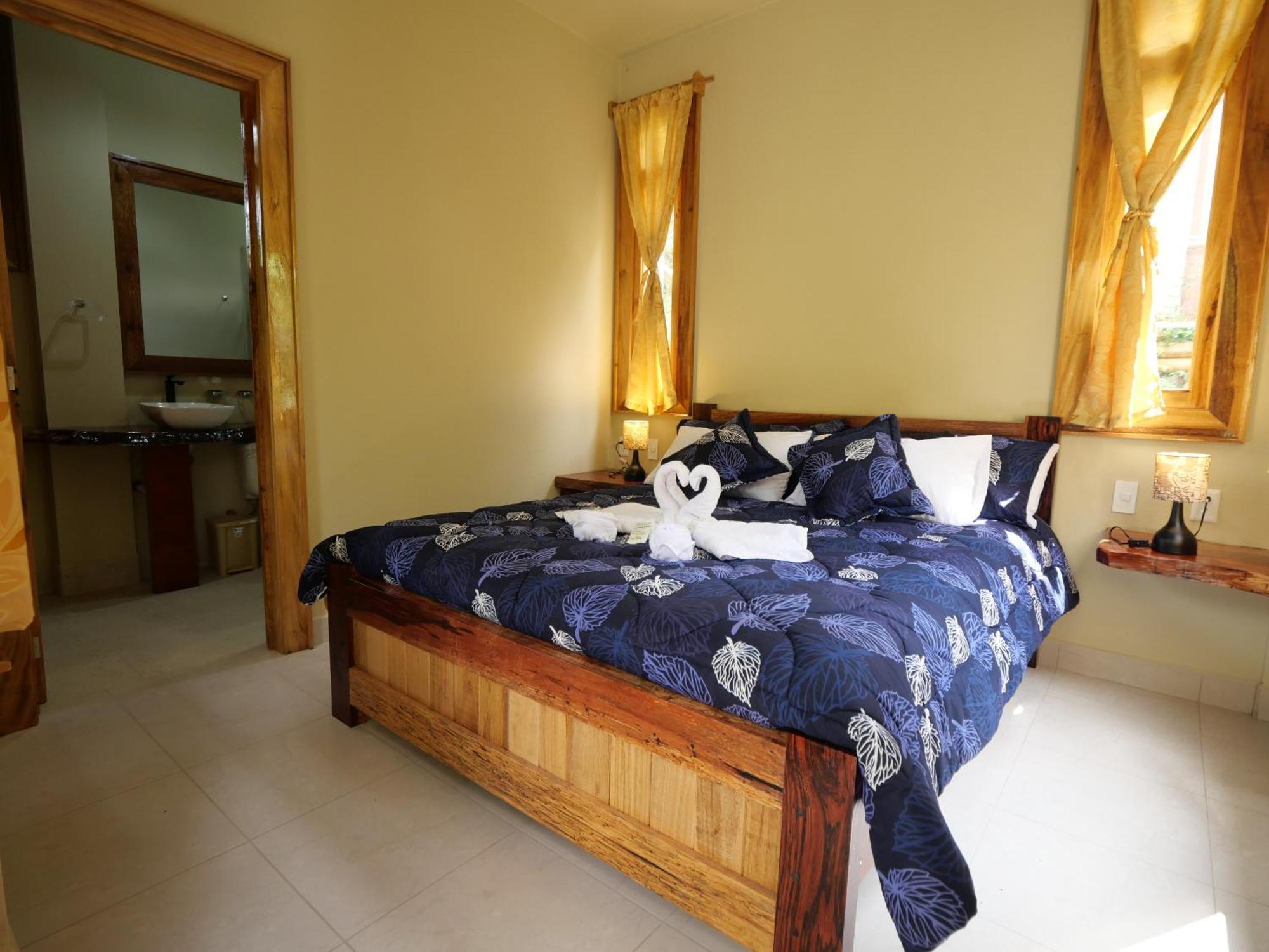 Casa Del Rio En Mindo Bed & Breakfast Exterior photo