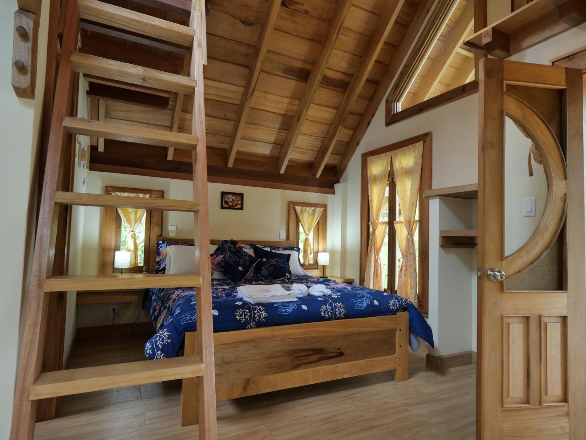 Casa Del Rio En Mindo Bed & Breakfast Exterior photo